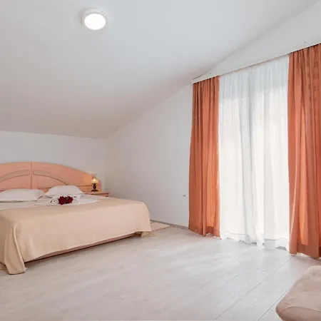 Apartment Gloria